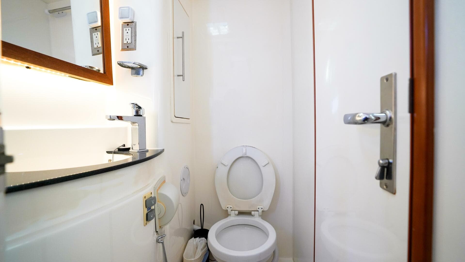 2014 Leopard 58 — photo 40