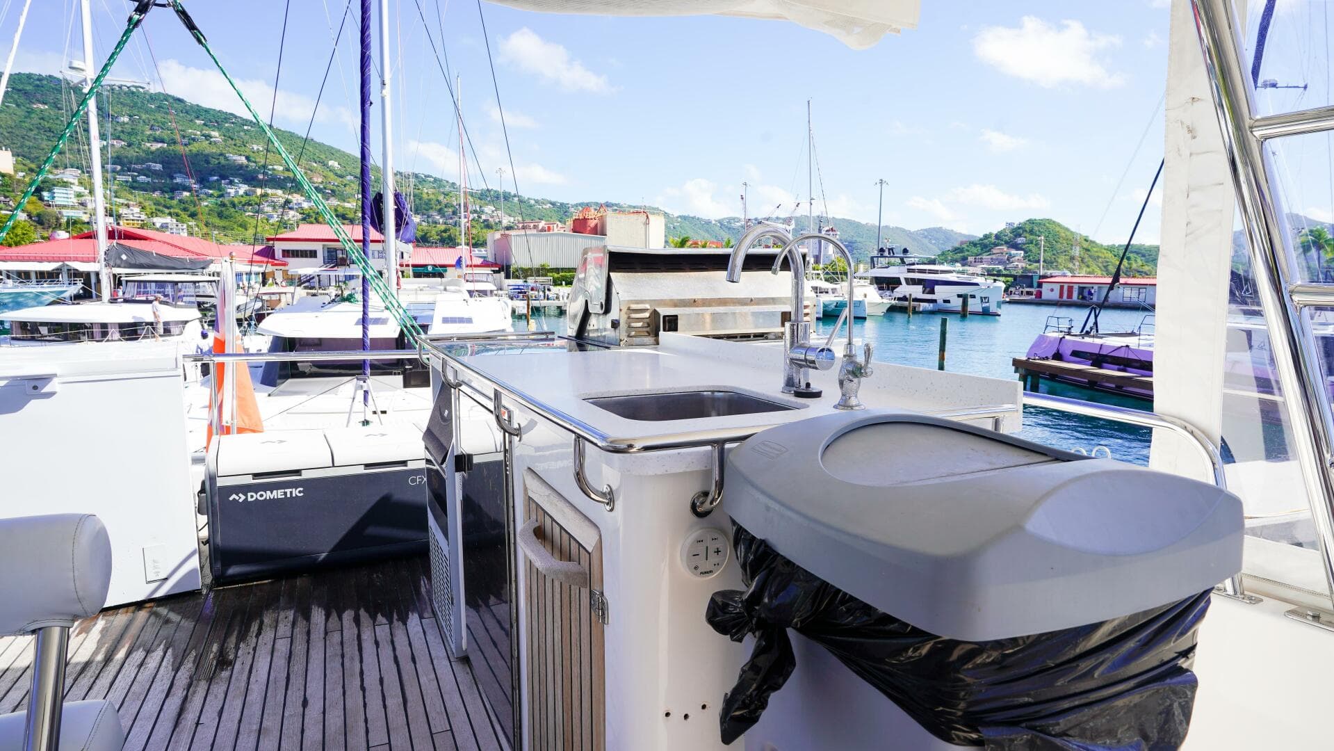 2014 Leopard 58 — photo 45