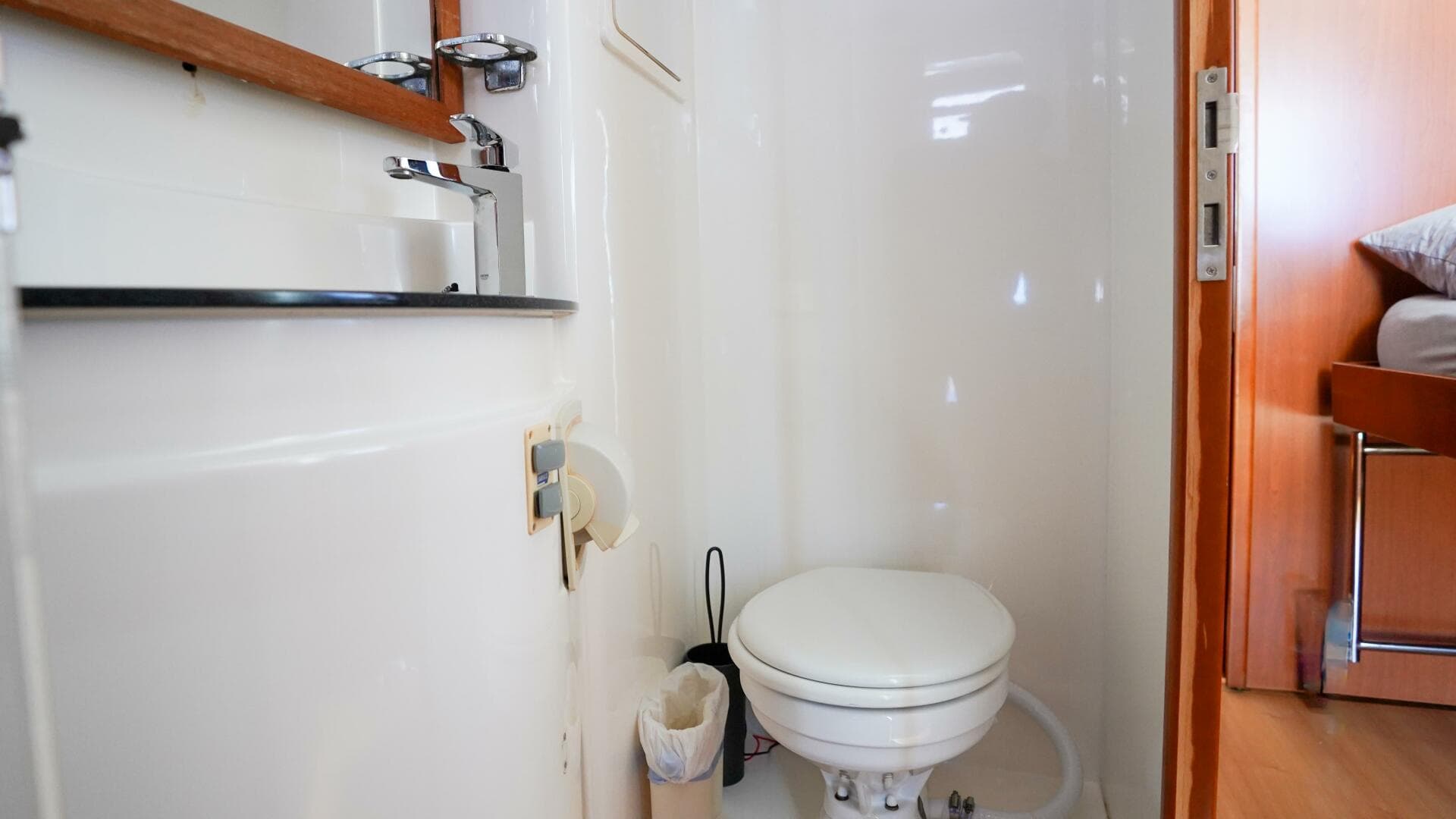 2014 Leopard 58 — photo 37