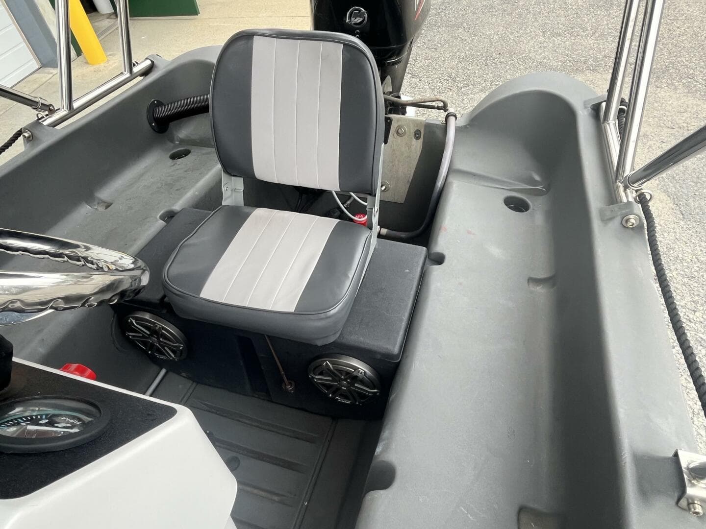 2021 Whaly 435R — photo 6