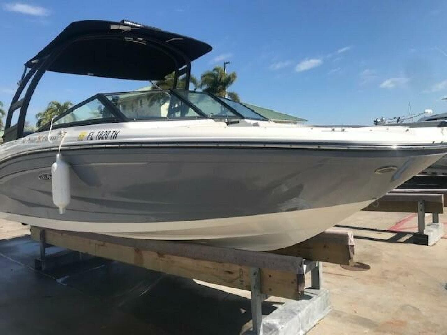 2022 Sea Ray Spx 190 OB — photo 2