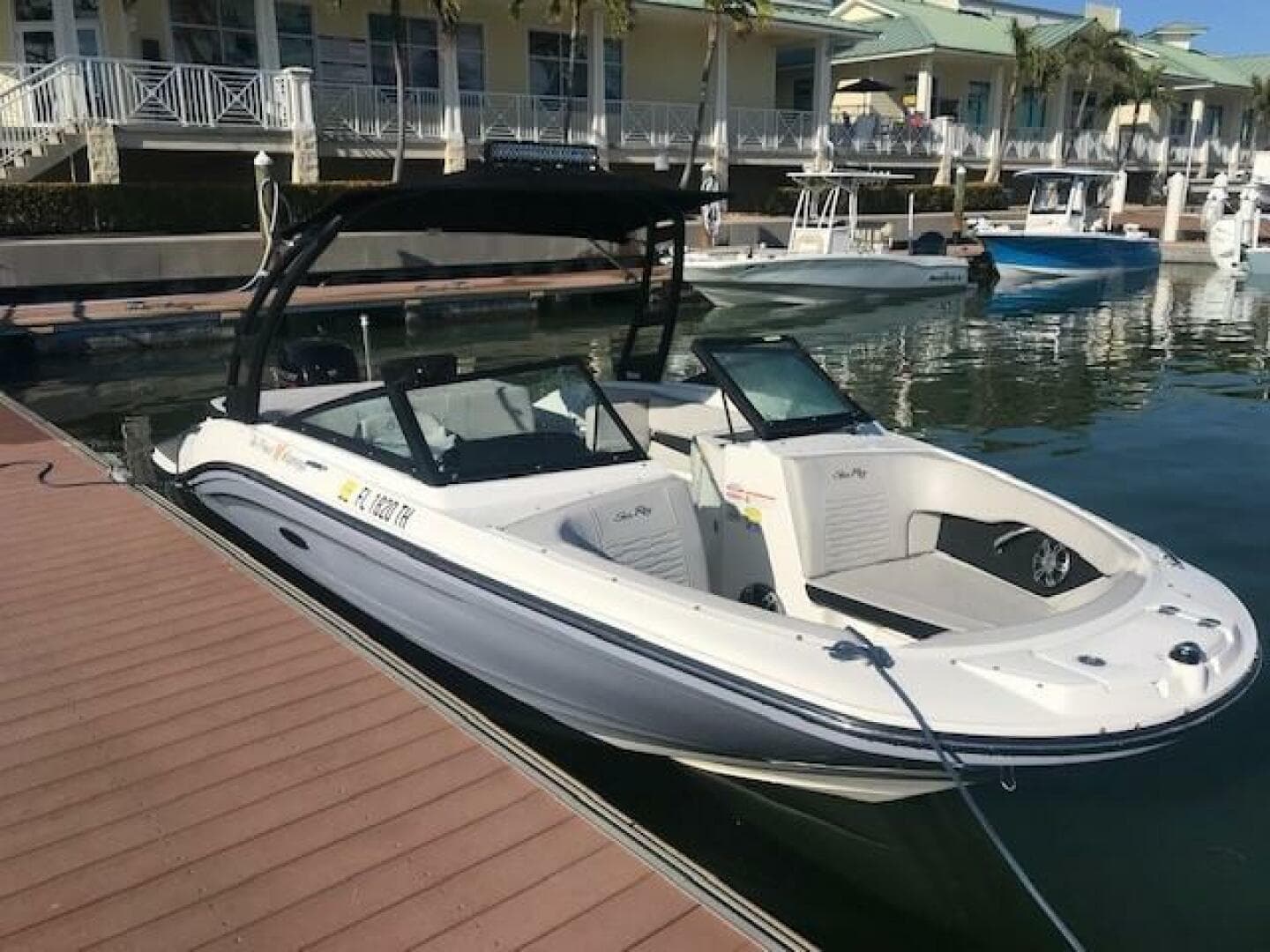 2022 Sea Ray Spx 190 OB — photo 3