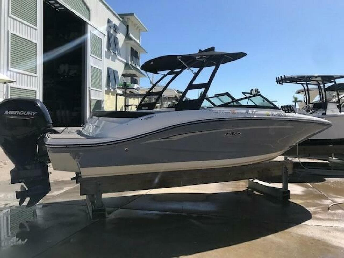 2022 Sea Ray Spx 190 OB — photo 4