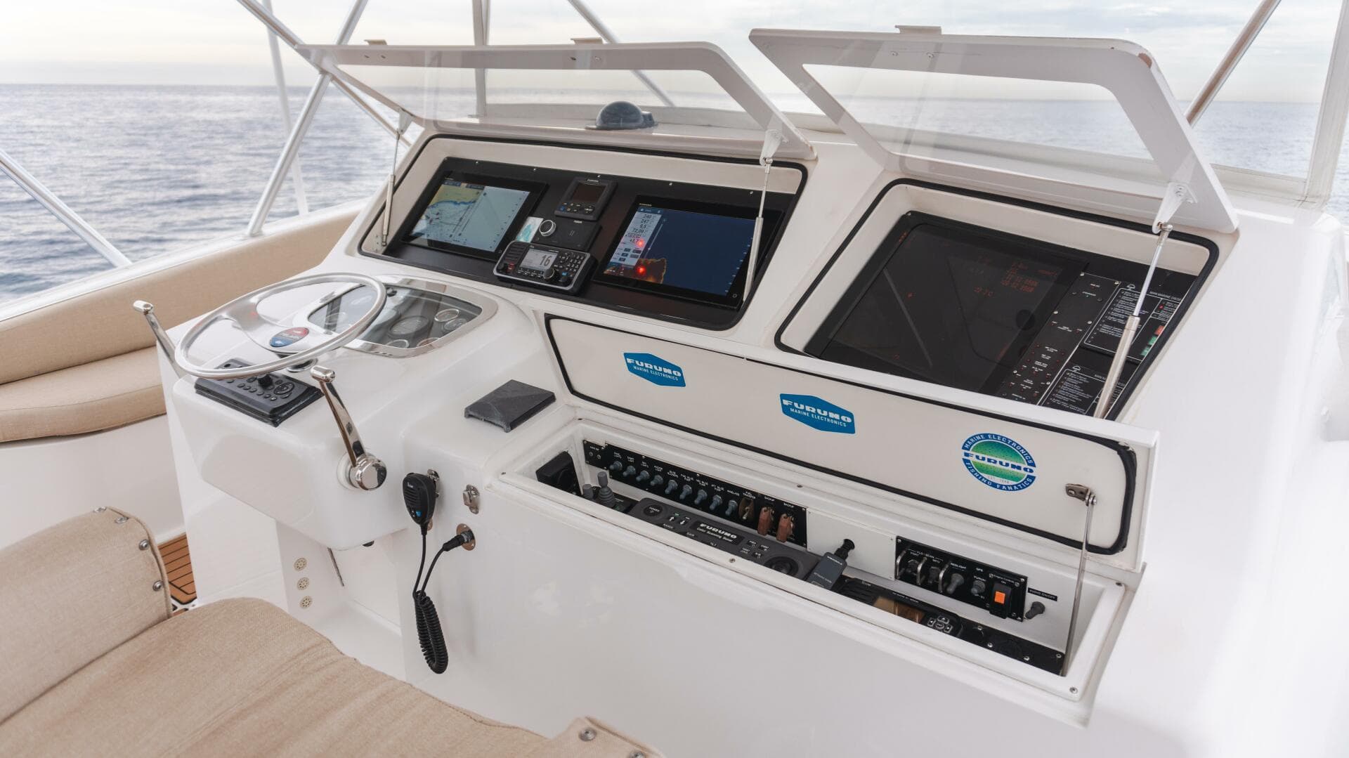 2000 Viking 55 Convertible — photo 25