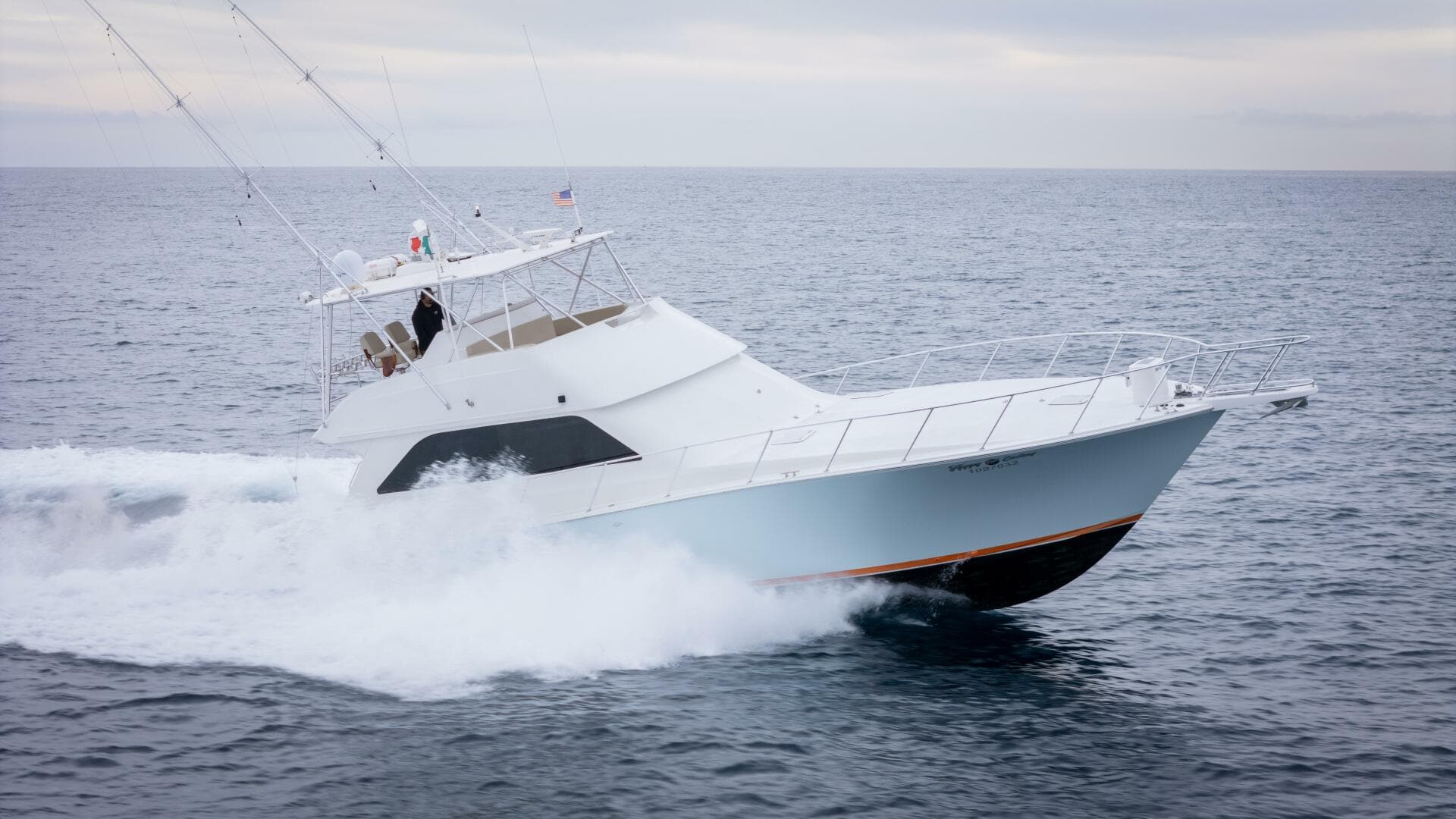 2000 Viking 55 Convertible — photo 43