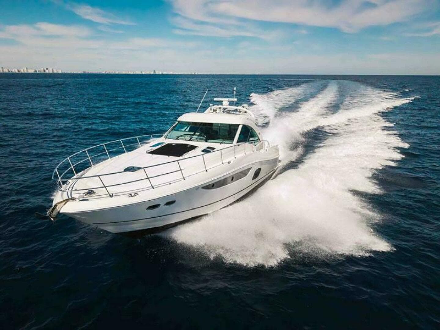 2012 Sea Ray 610 Sundancer — photo 4