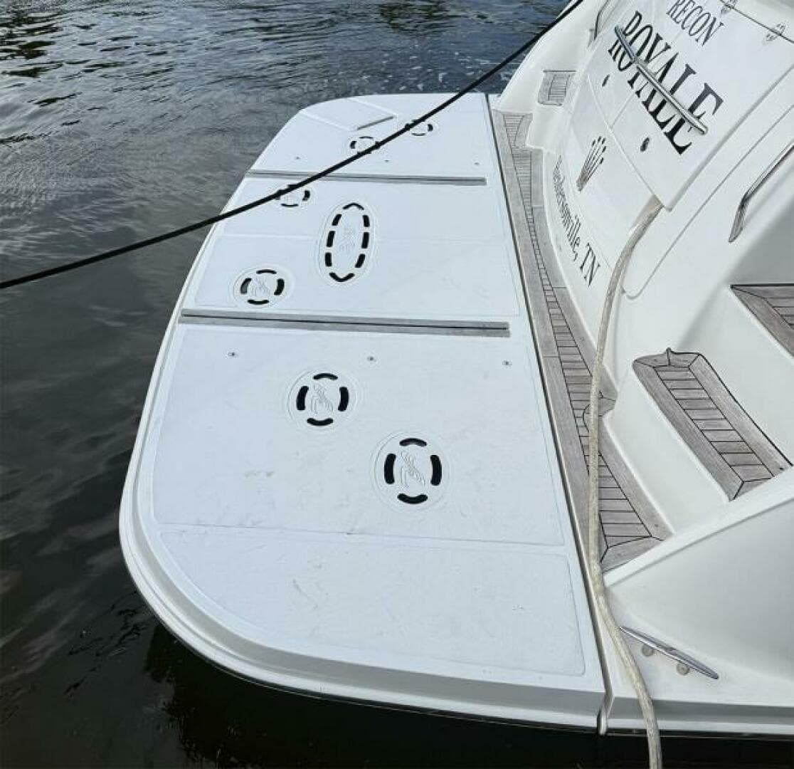 2012 Sea Ray 610 Sundancer — photo 11