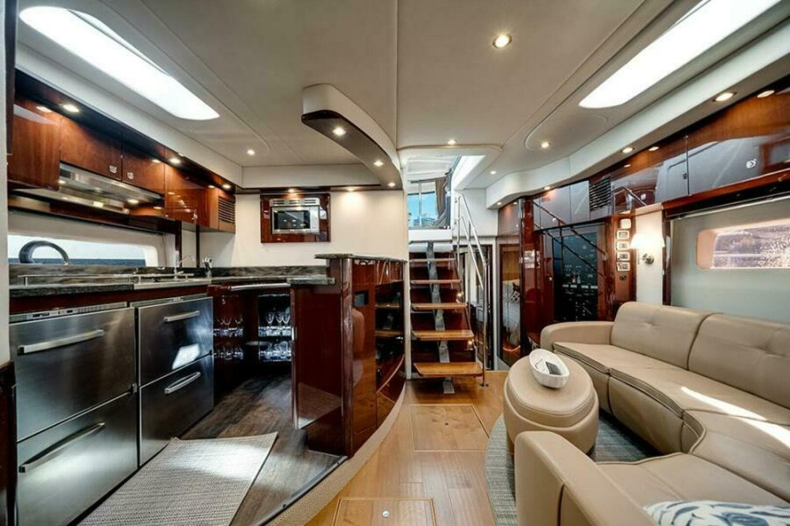 2012 Sea Ray 610 Sundancer — photo 7