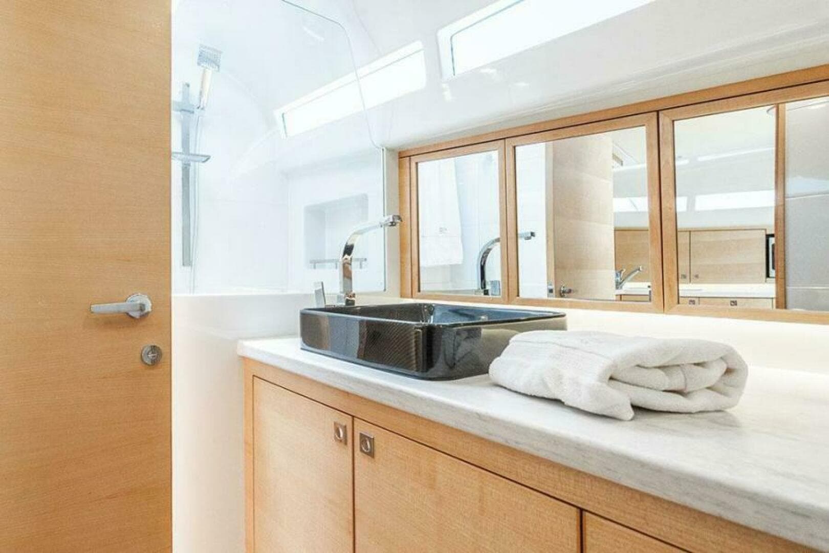 2019 Palm Beach Motor Yachts GT 50 — photo 45