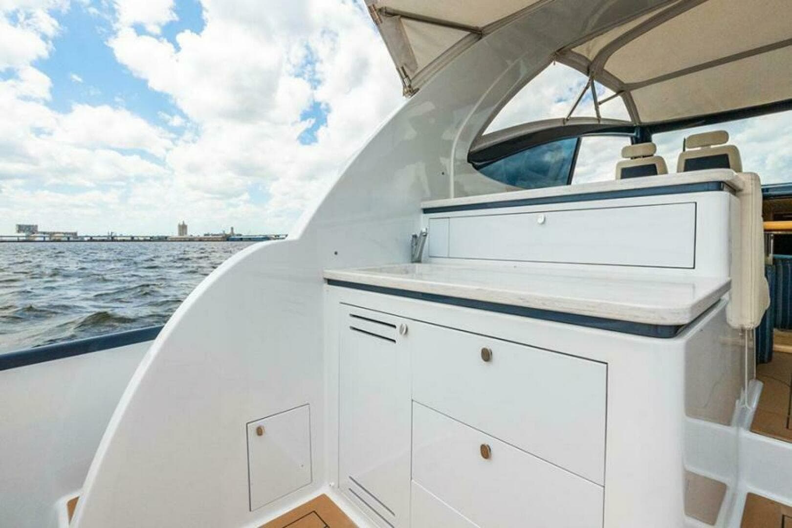 2019 Palm Beach Motor Yachts GT 50 — photo 23