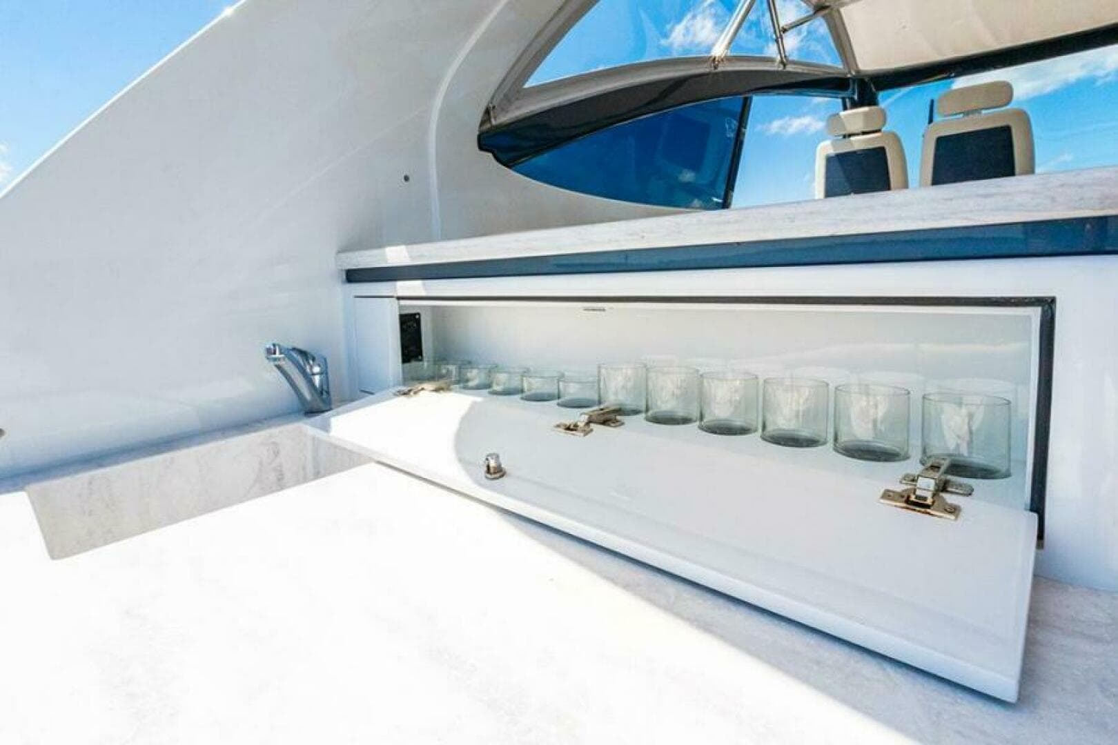 2019 Palm Beach Motor Yachts GT 50 — photo 25