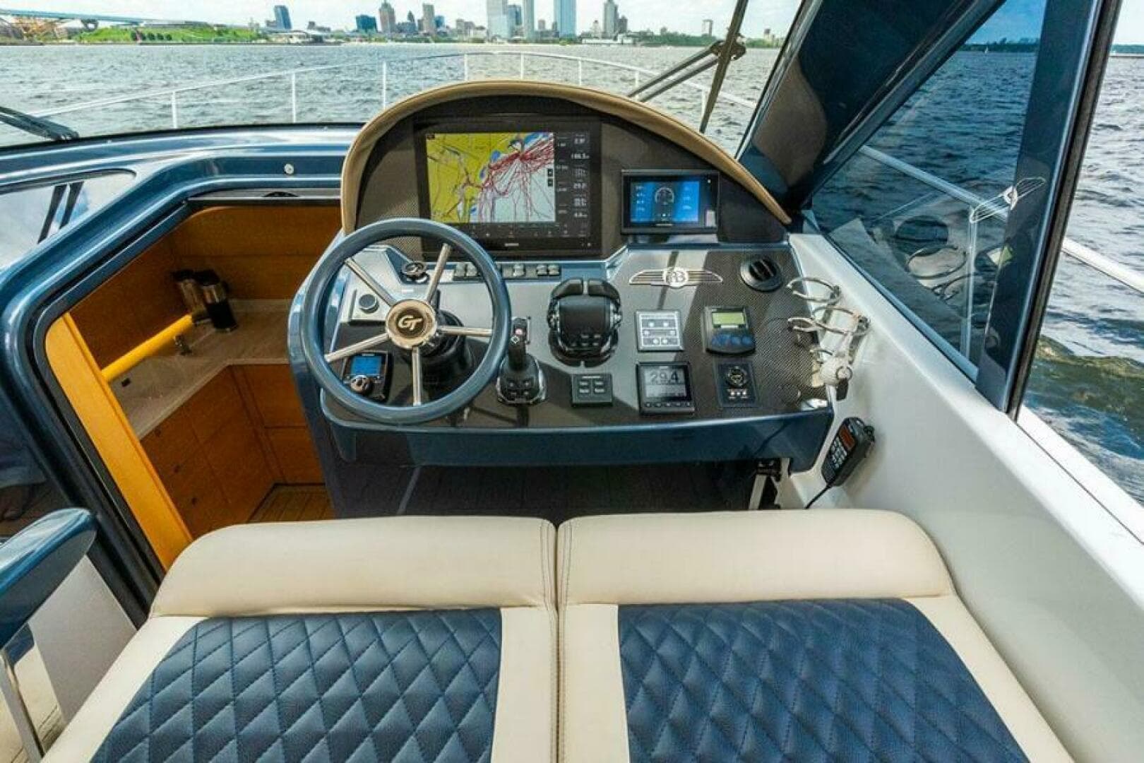 2019 Palm Beach Motor Yachts GT 50 — photo 33