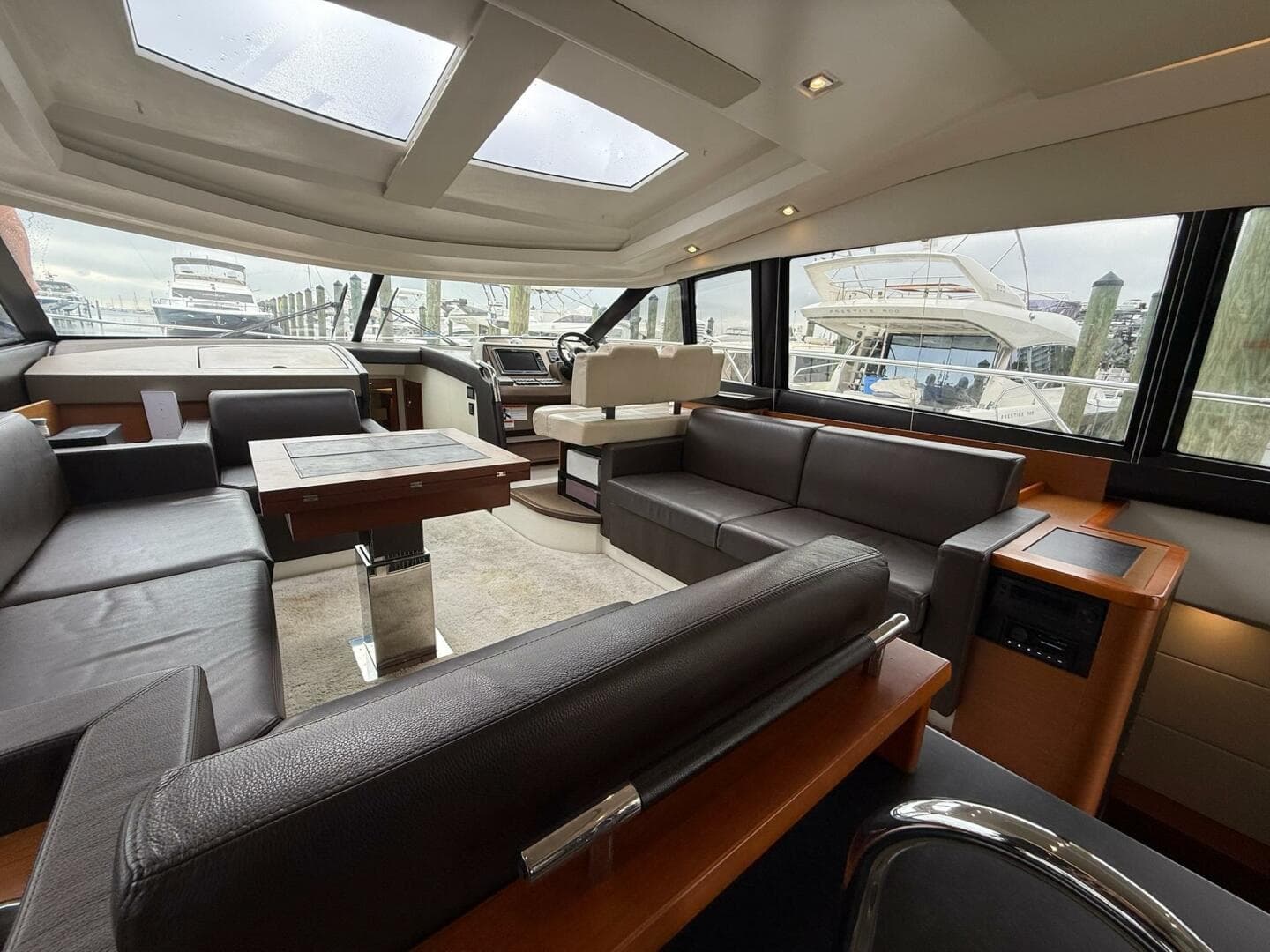 2017 Prestige 500S — photo 37