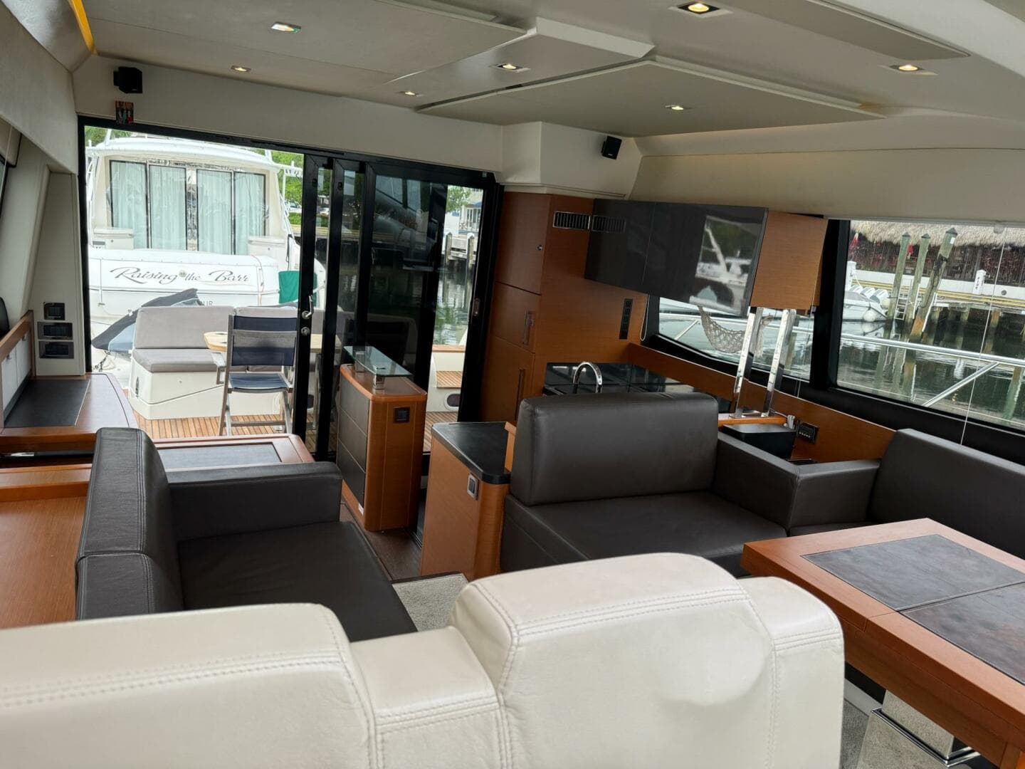 2017 Prestige 500S — photo 28