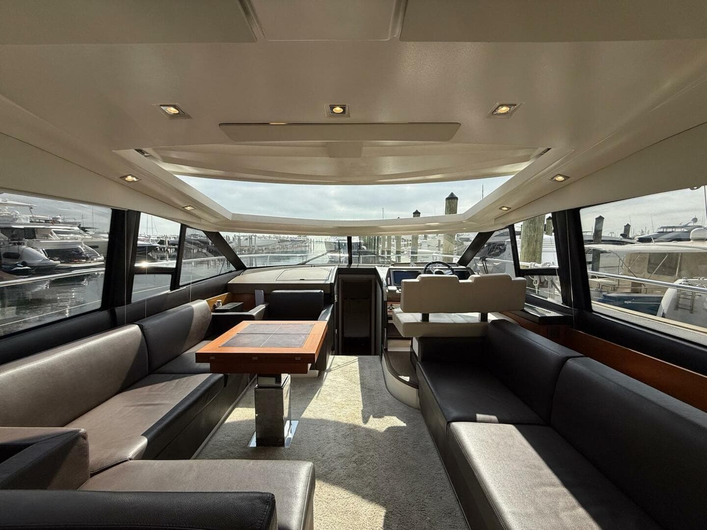 2017 Prestige 500S — photo 29