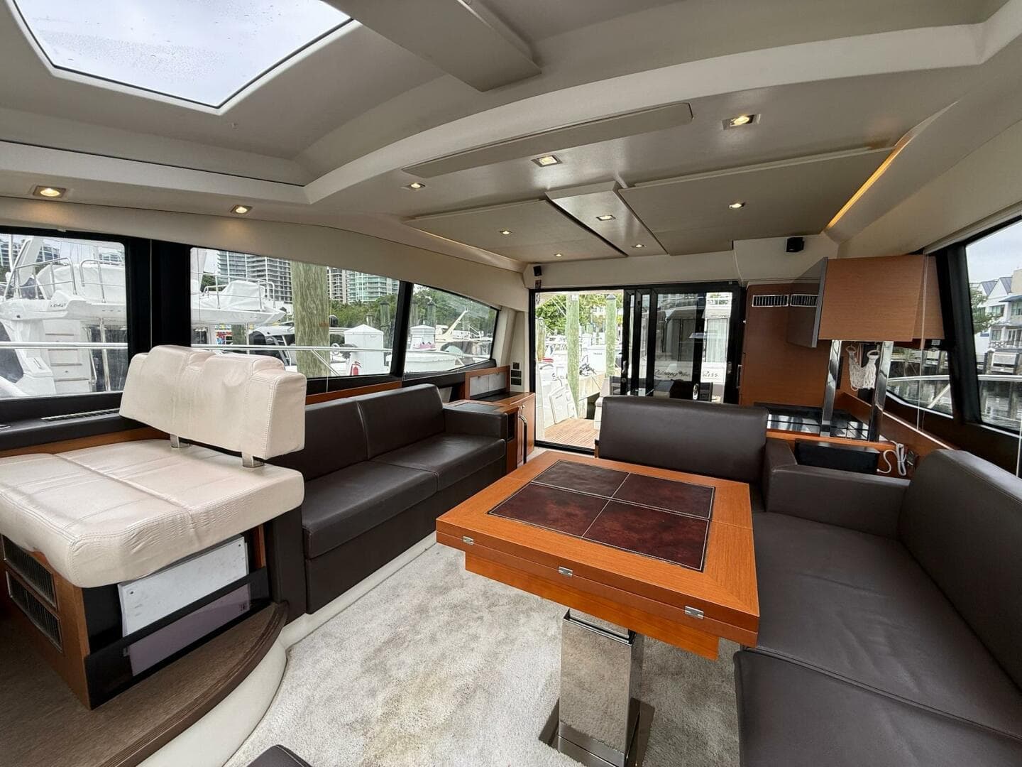 2017 Prestige 500S — photo 40