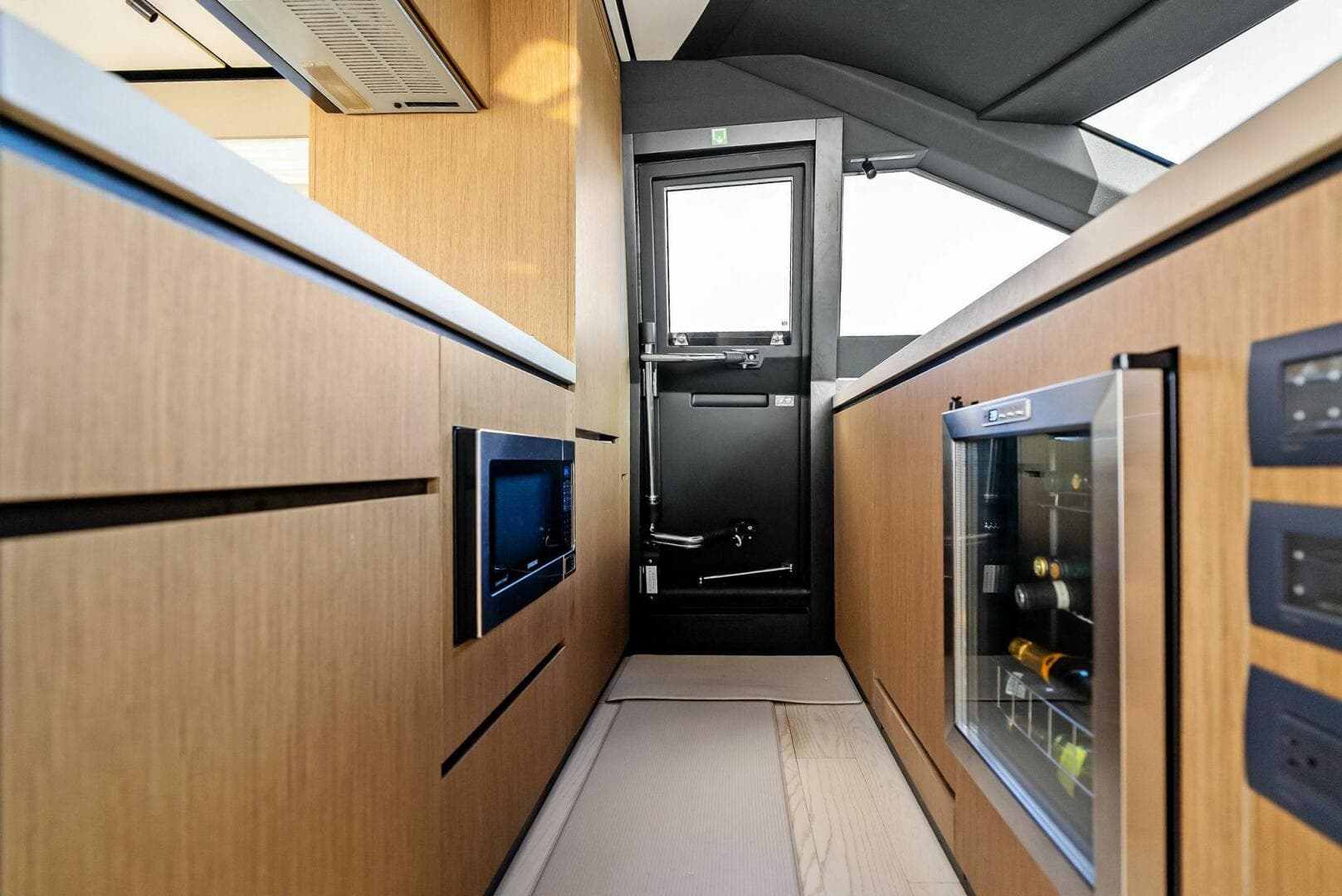 2024 Ferretti Yachts 720 — photo 58