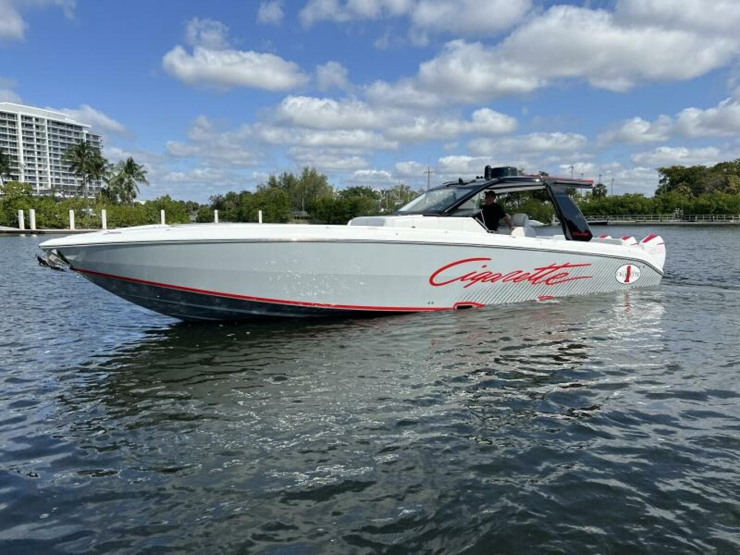 2025 Cigarette Nighthawk — photo 10