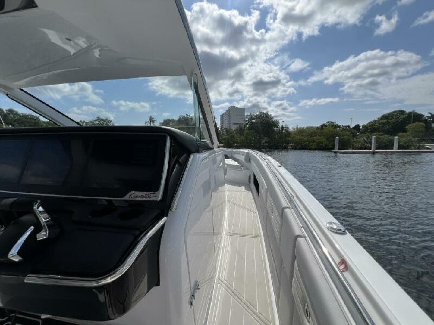 2025 Cigarette Nighthawk — photo 24