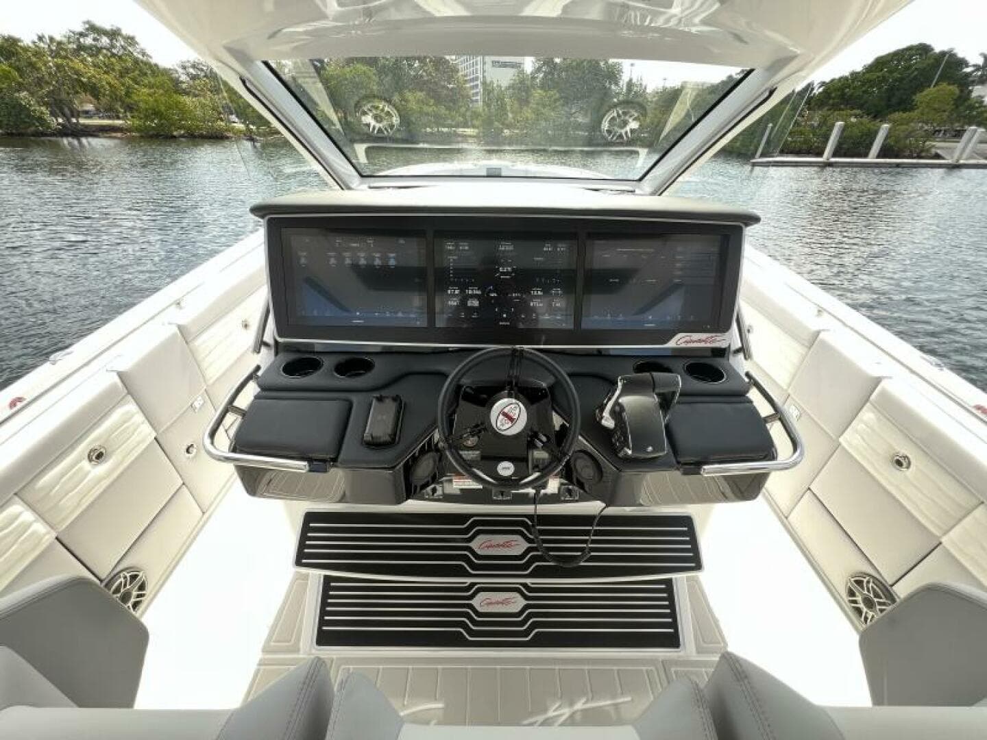 2025 Cigarette Nighthawk — photo 22