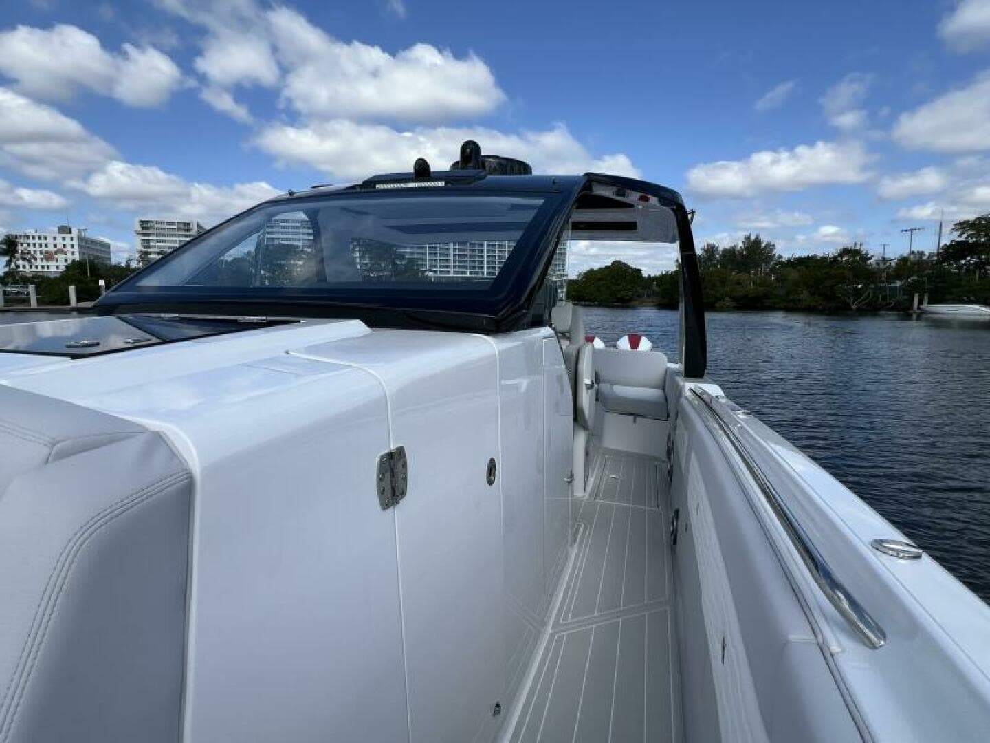 2025 Cigarette Nighthawk — photo 34