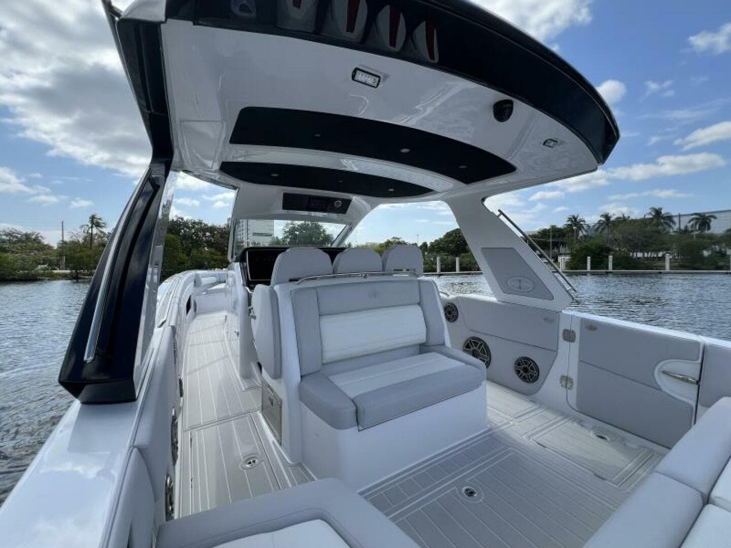 2025 Cigarette Nighthawk — photo 19