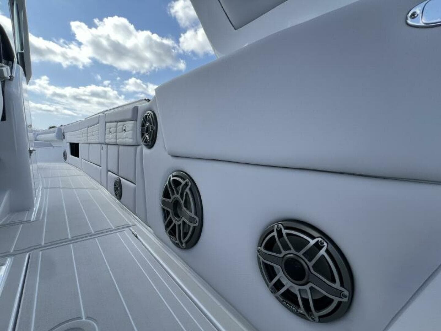 2025 Cigarette Nighthawk — photo 37