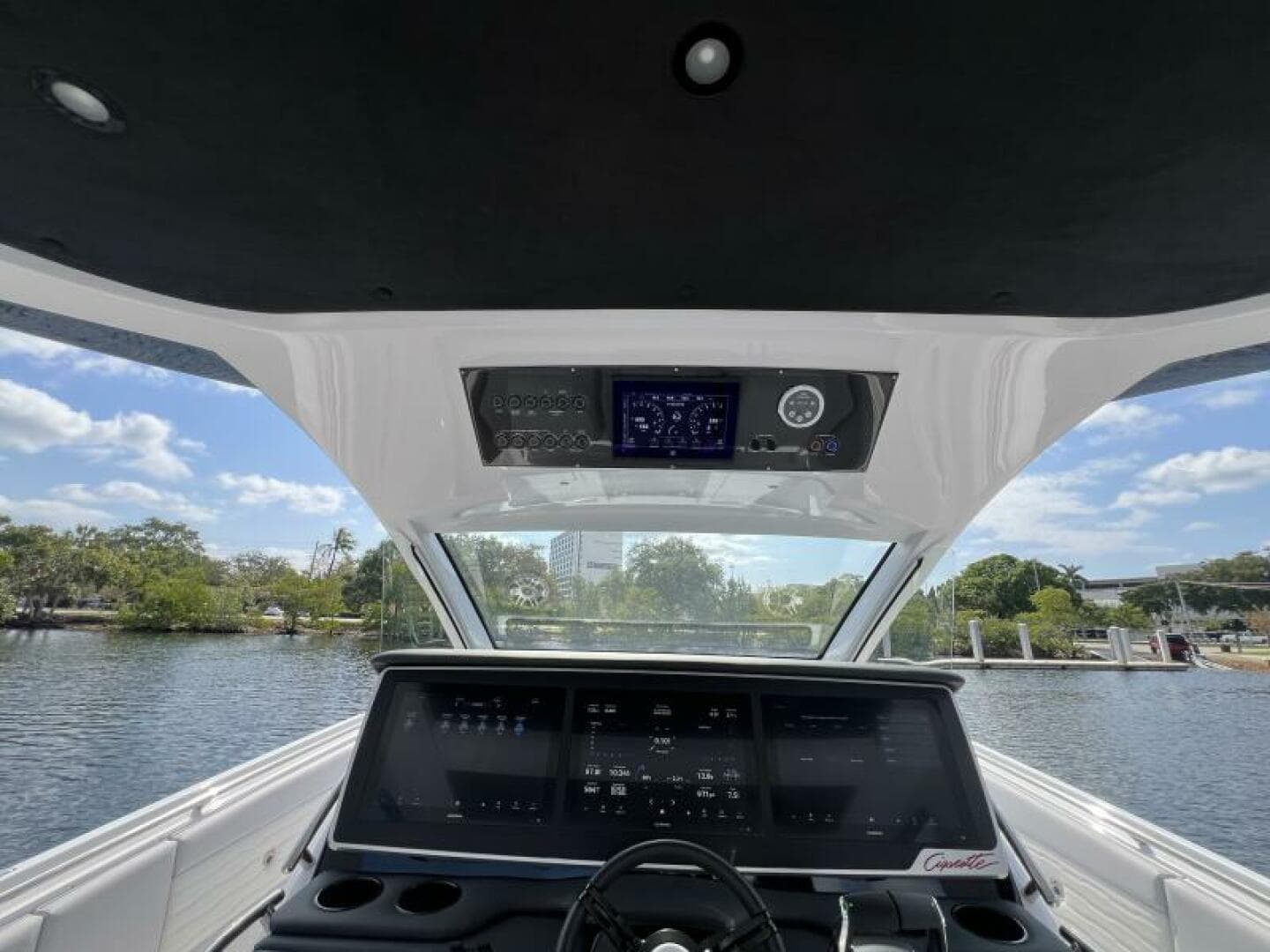 2025 Cigarette Nighthawk — photo 25