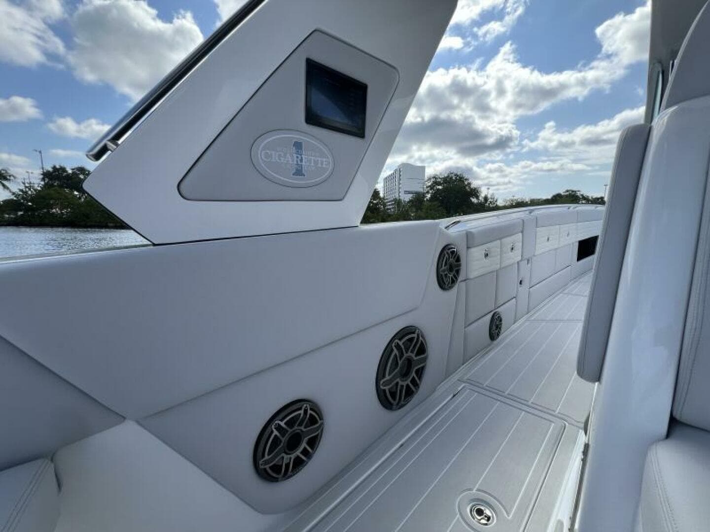 2025 Cigarette Nighthawk — photo 40