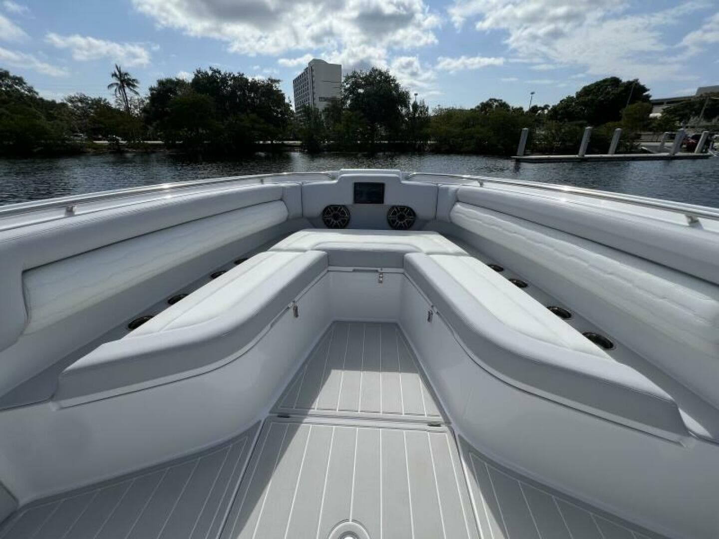 2025 Cigarette Nighthawk — photo 28