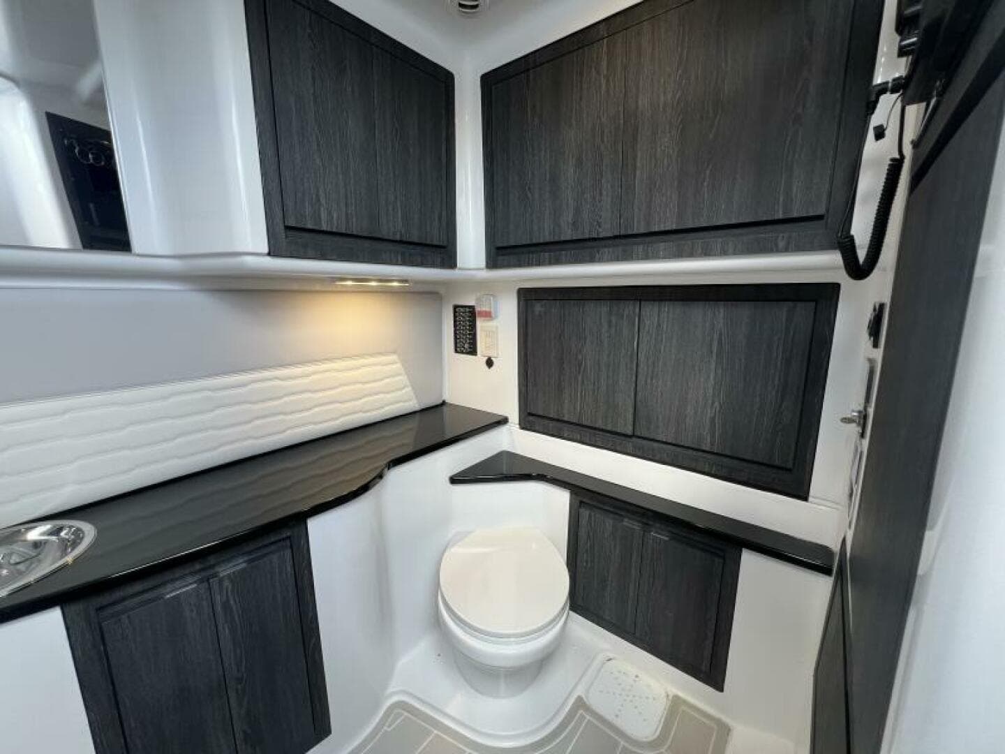 2025 Cigarette Nighthawk — photo 35