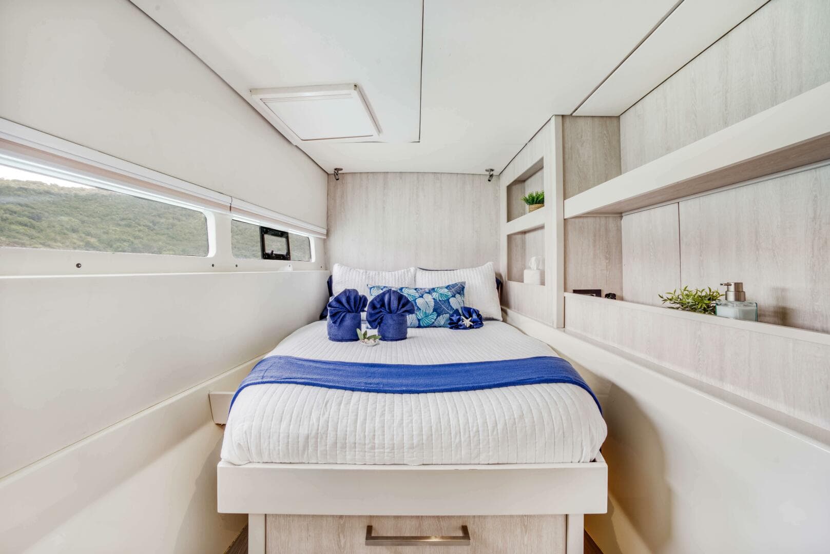 2016 Leopard 58 Catamaran — photo 36