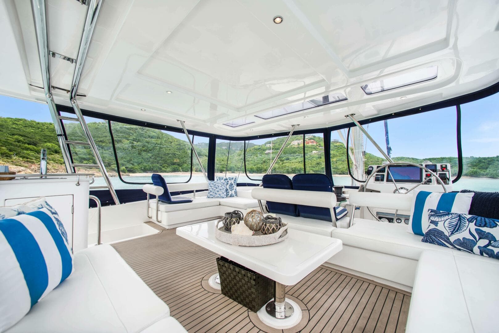 2016 Leopard 58 Catamaran — photo 6