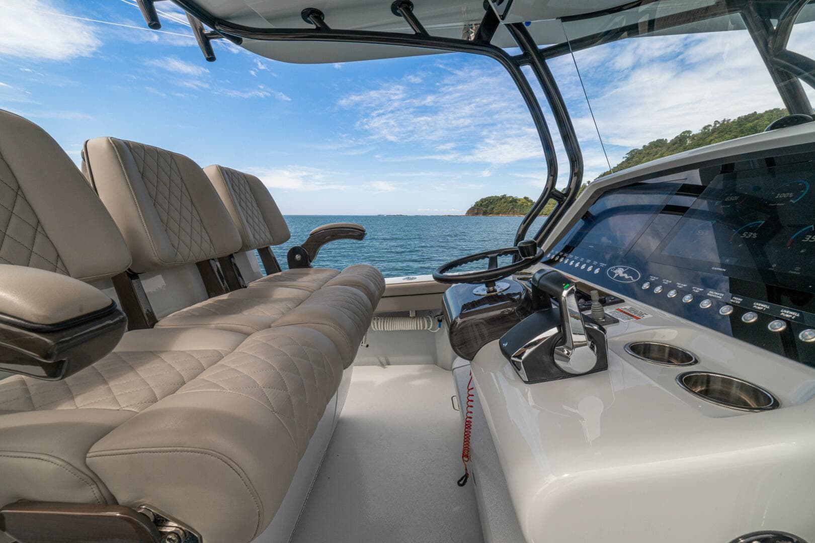 2024 Valhalla Boatworks V-33 — photo 23