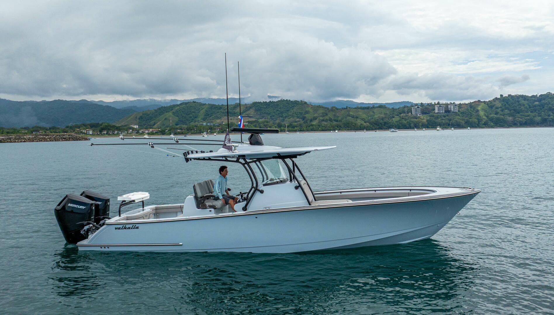 2024 Valhalla Boatworks V-33 — photo 1