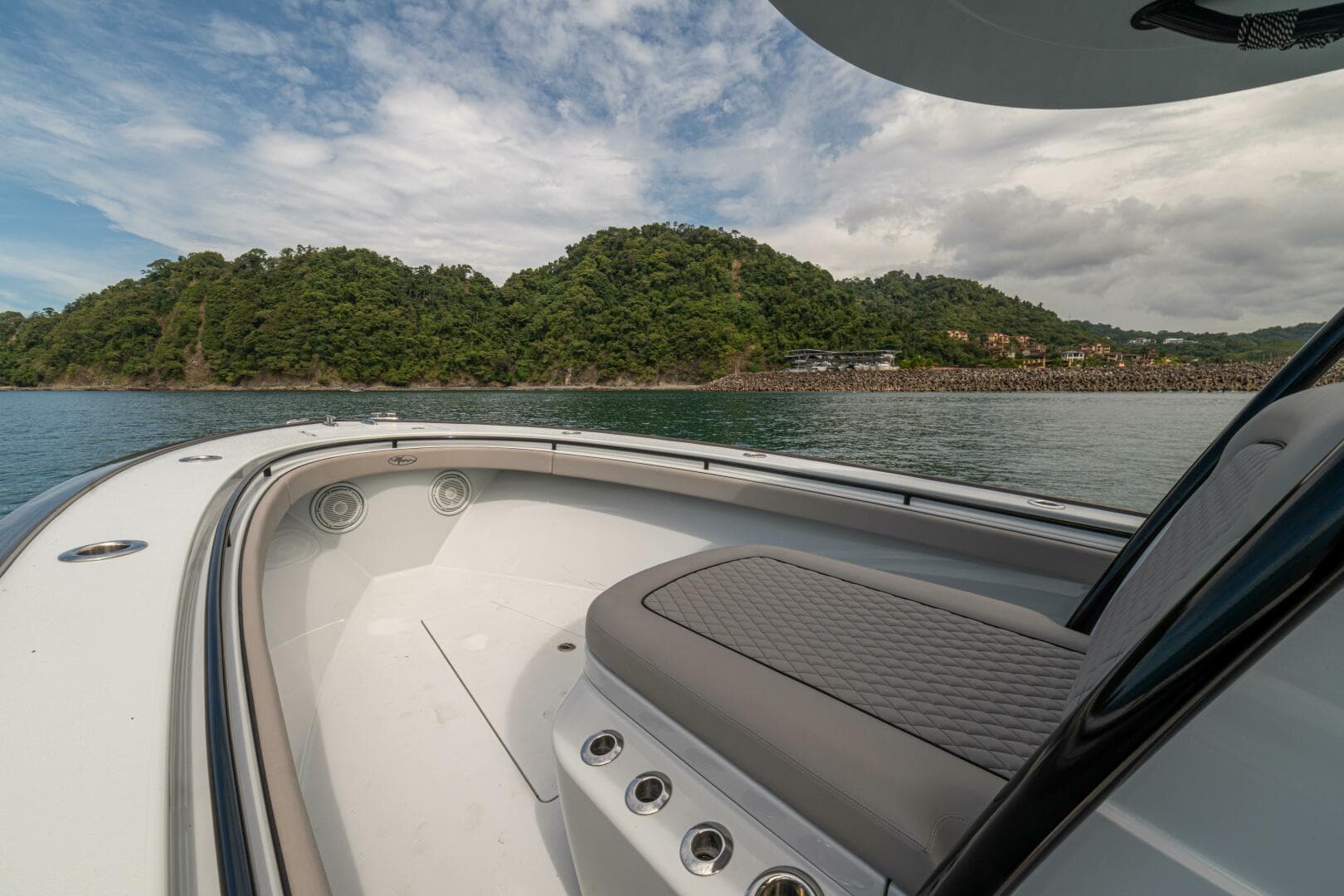 2024 Valhalla Boatworks V-33 — photo 10