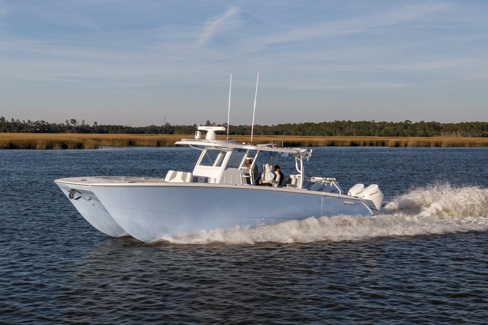 2024 Invincible 40 Cat — photo 13