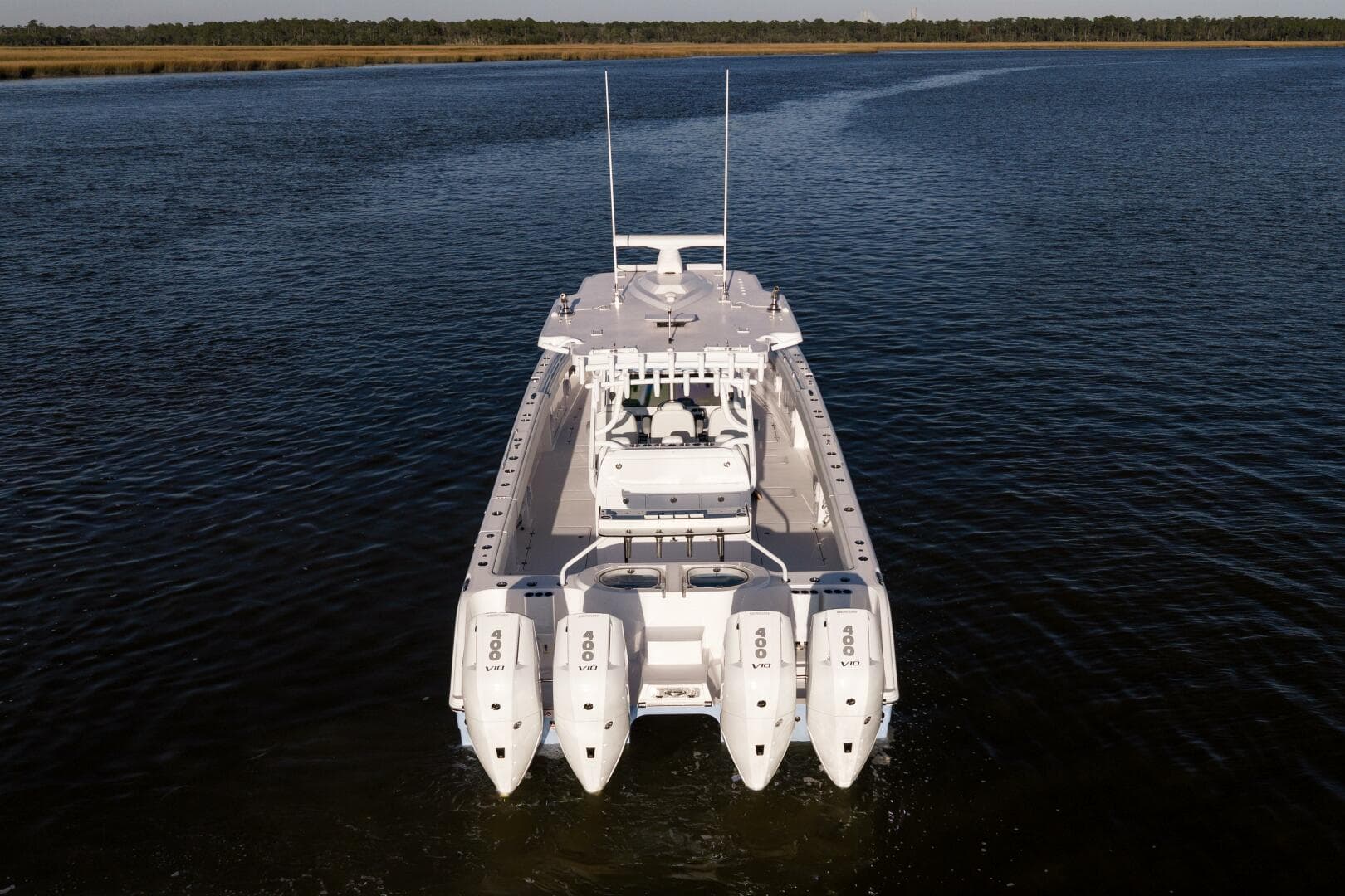 2024 Invincible 40 Cat — photo 5