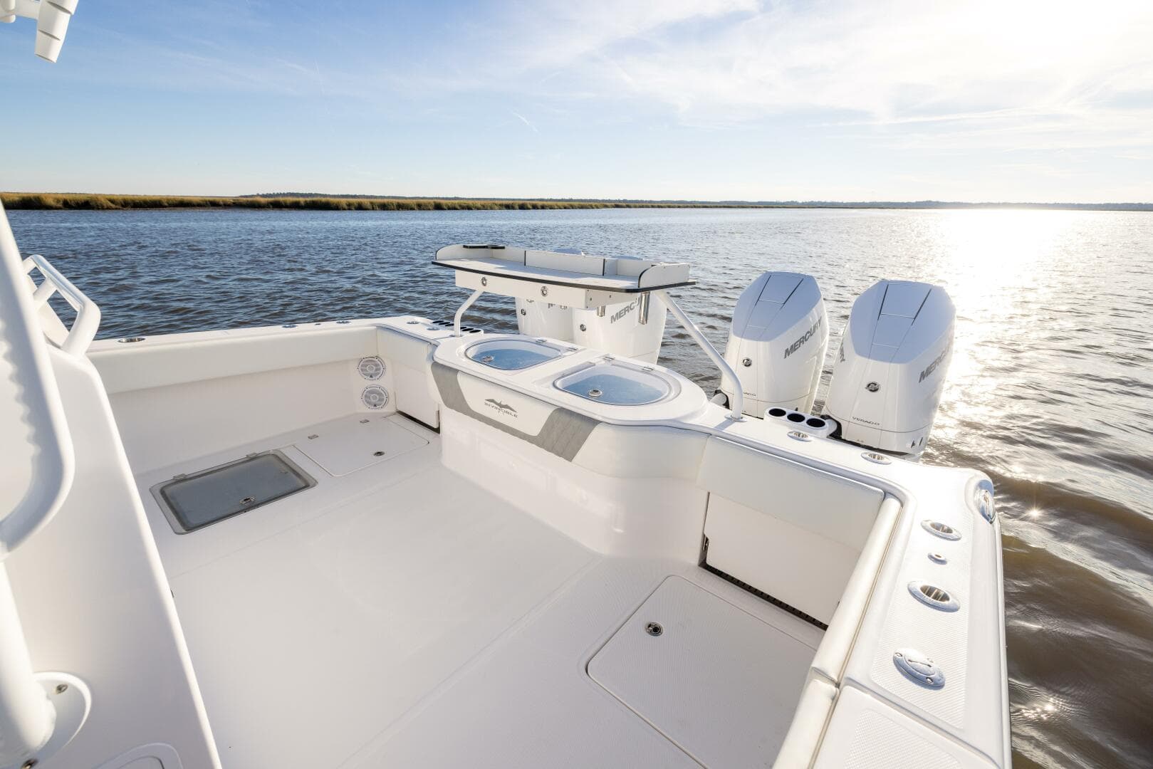 2024 Invincible 40 Cat — photo 25