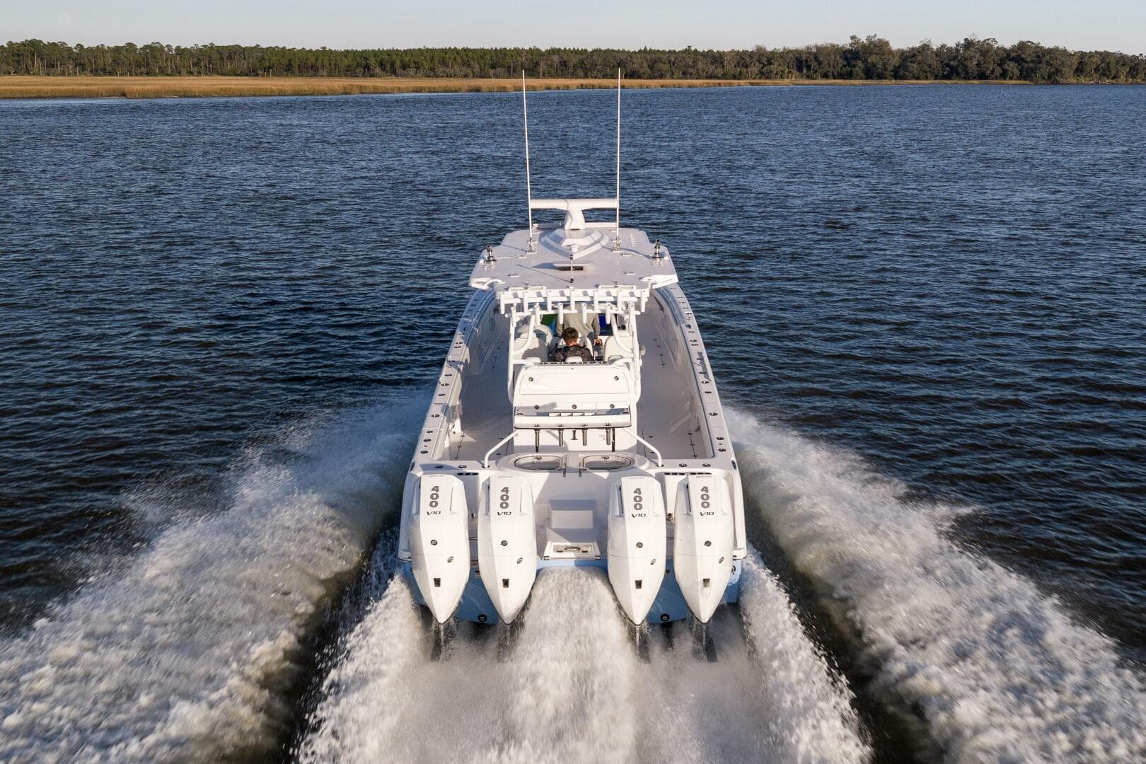 2024 Invincible 40 Cat — photo 15