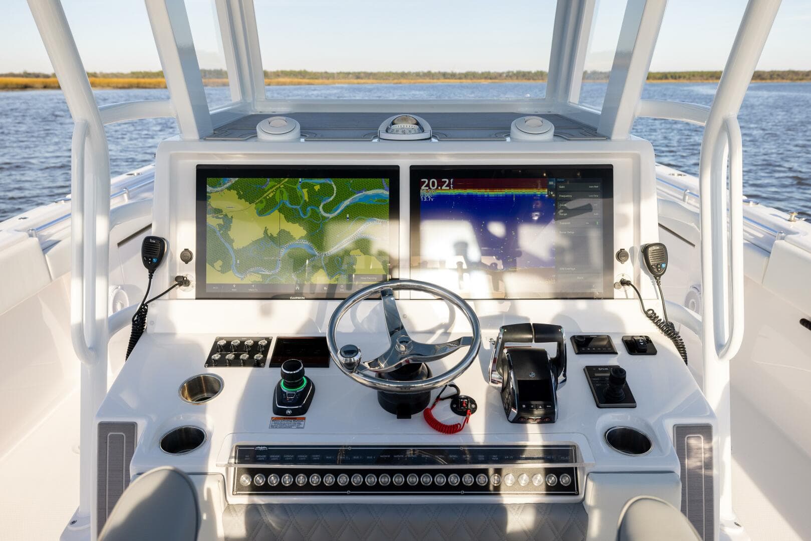 2024 Invincible 40 Cat — photo 36