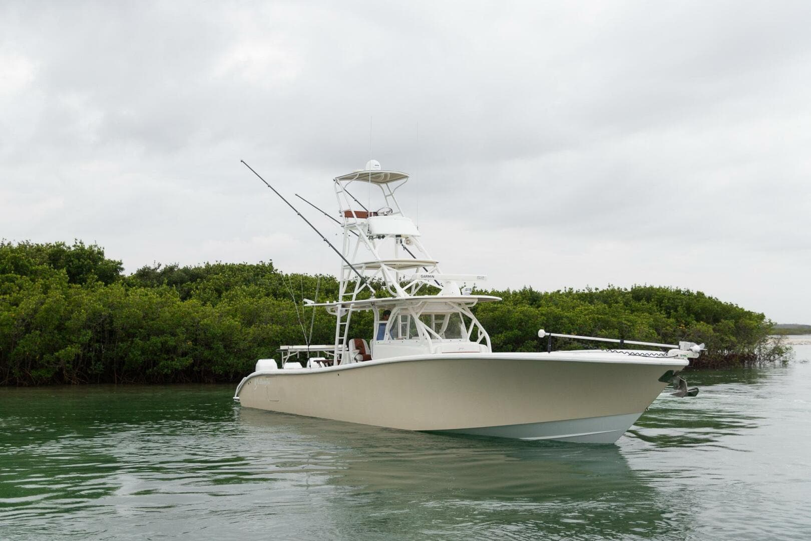 2015 Yellowfin 42 Offshore — photo 8