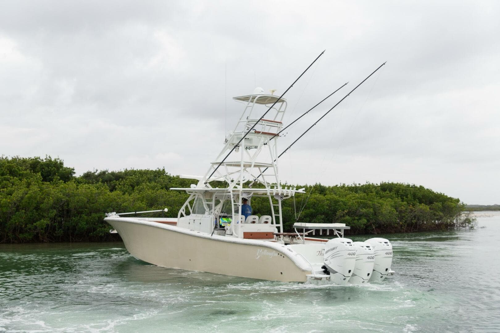 2015 Yellowfin 42 Offshore — photo 10