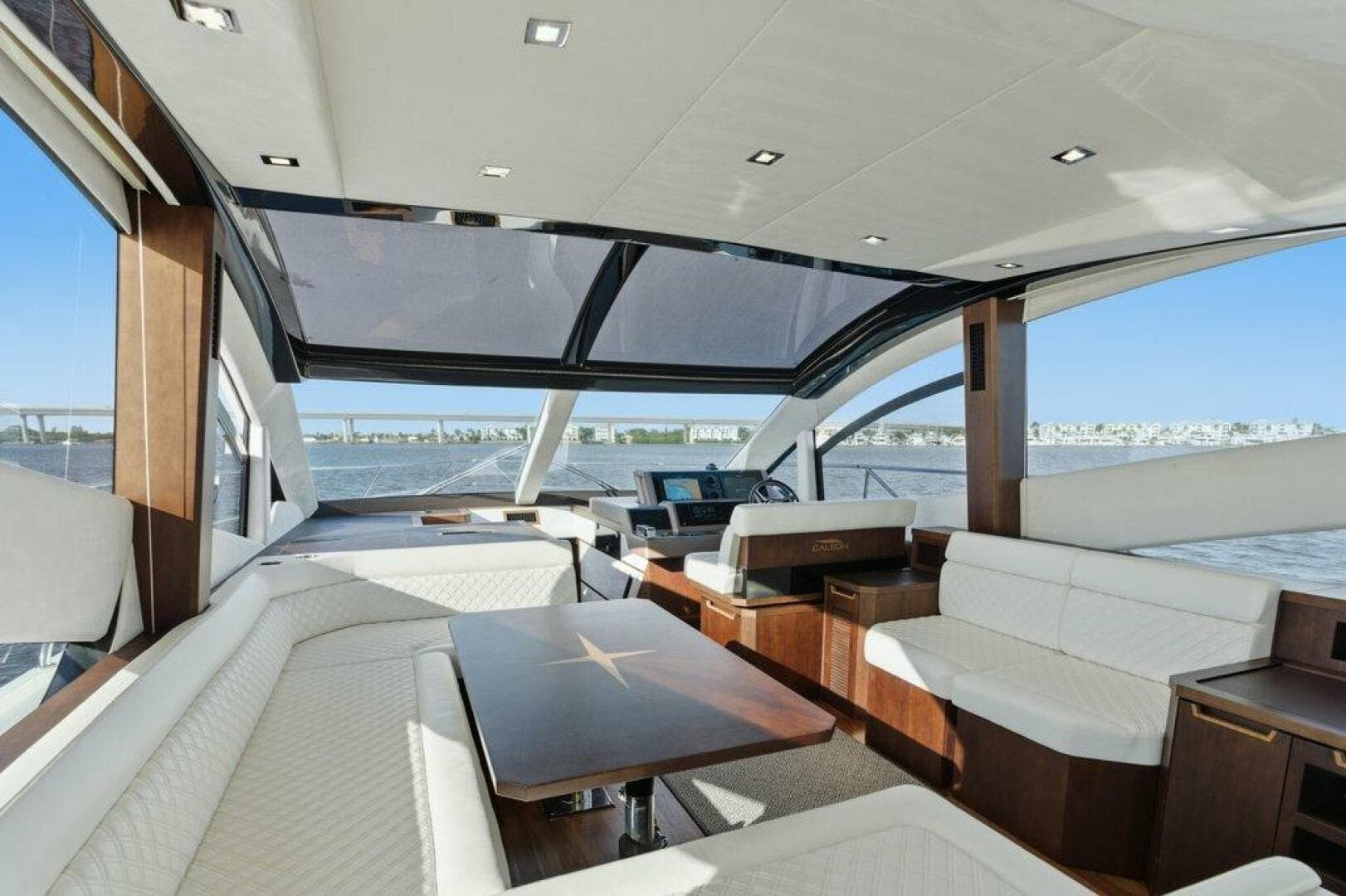 2017 Galeon 560 Sky — photo 23