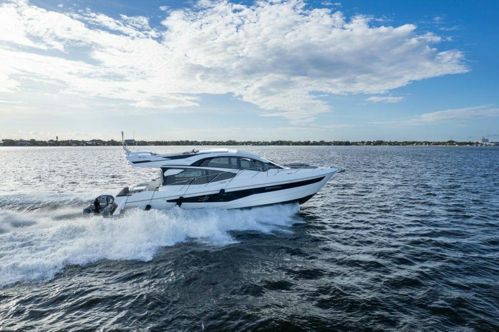 2017 Galeon 560 Sky — photo 52