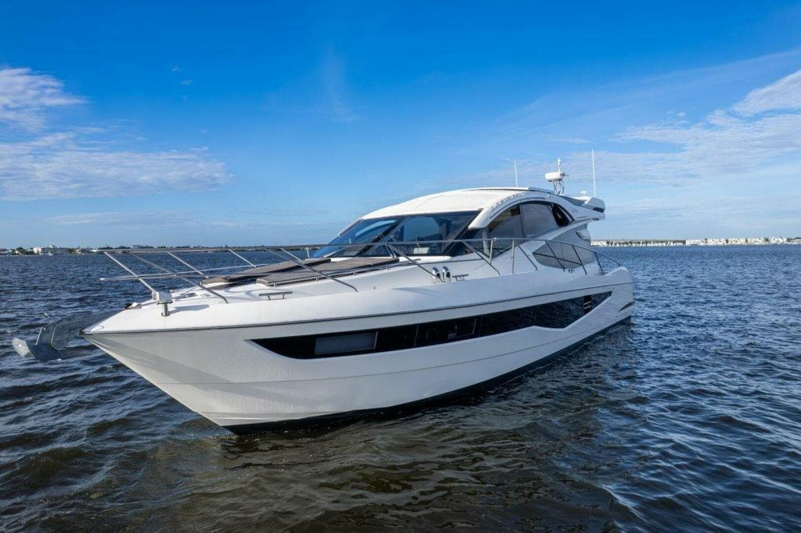 2017 Galeon 560 Sky — photo 2