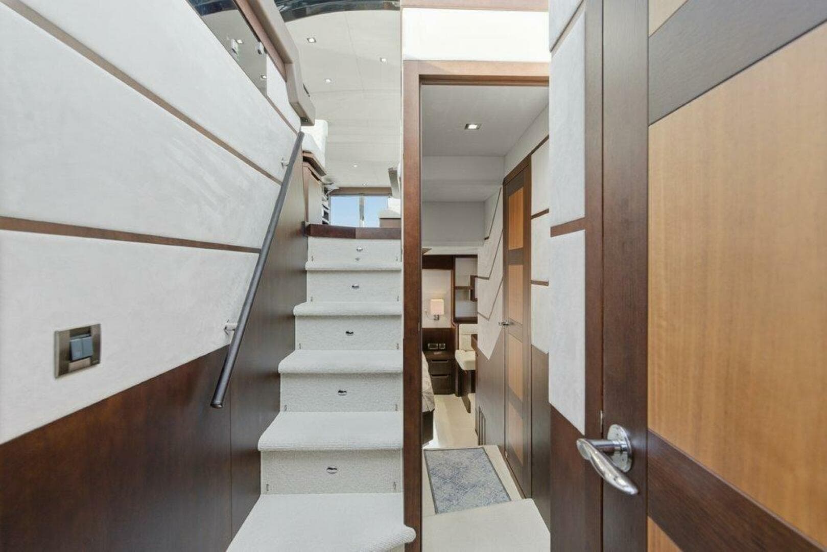 2017 Galeon 560 Sky — photo 24