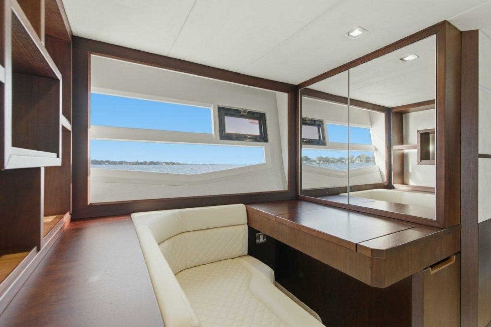 2017 Galeon 560 Sky — photo 28