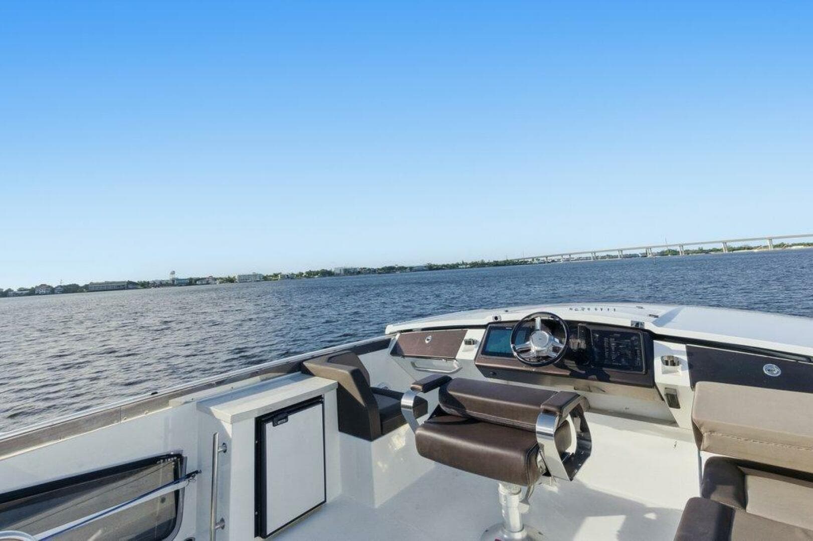 2017 Galeon 560 Sky — photo 43