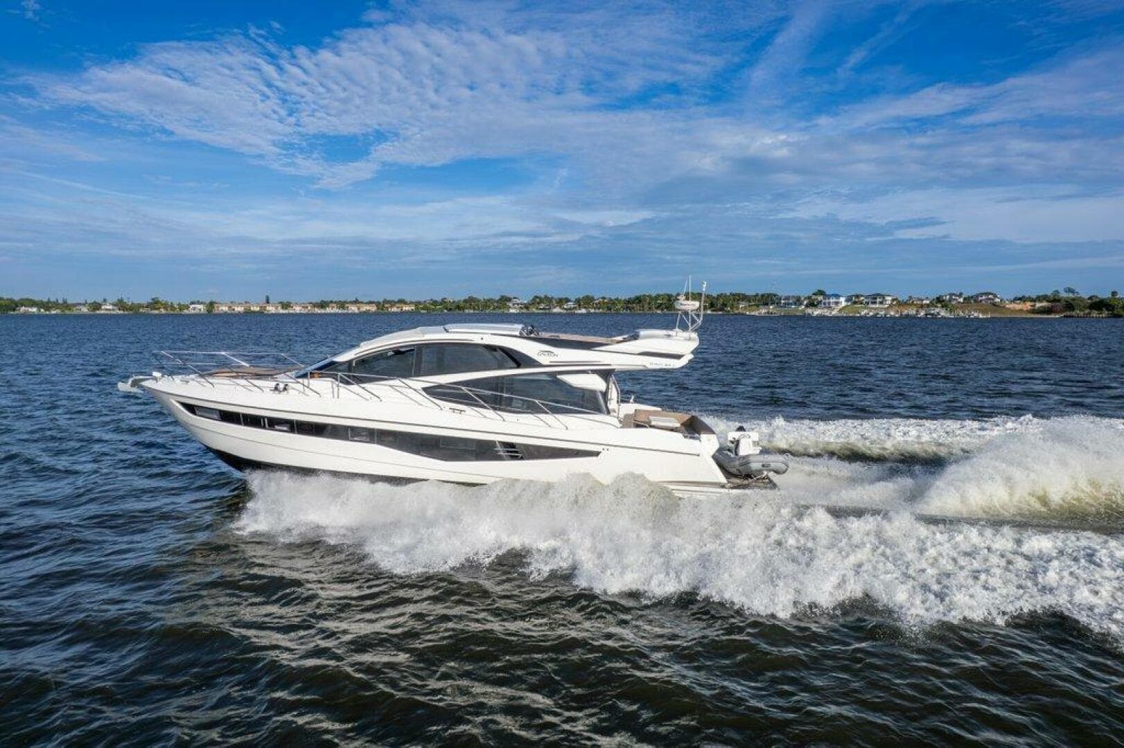 2017 Galeon 560 Sky — photo 55